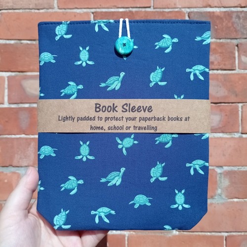 Turtle book sleeve padded - turtle,