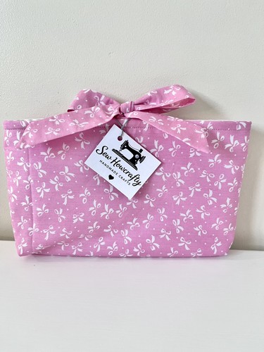 Pink with white bow - , patterned