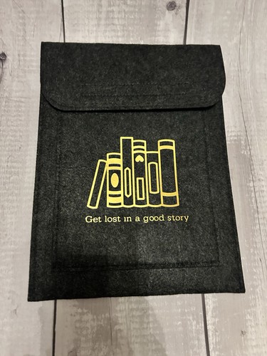 Book sleeve pouch - book, portable